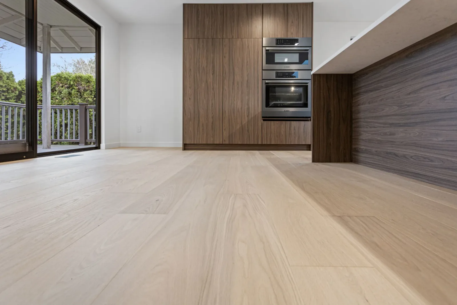 Finished Bellevue kitchen with engineered hardwood flooring