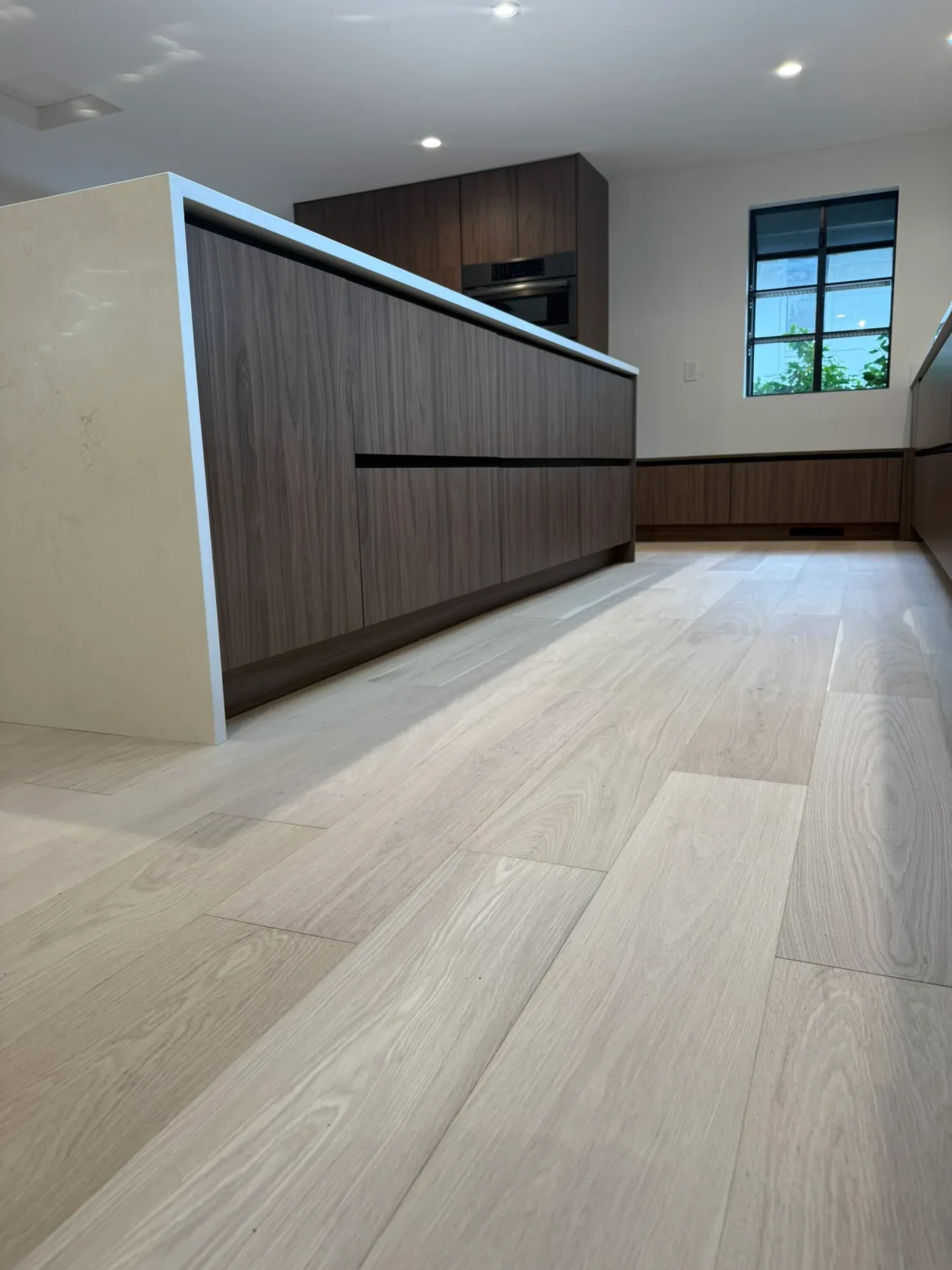 Finished kitchen in Bellevue, WA, view 10