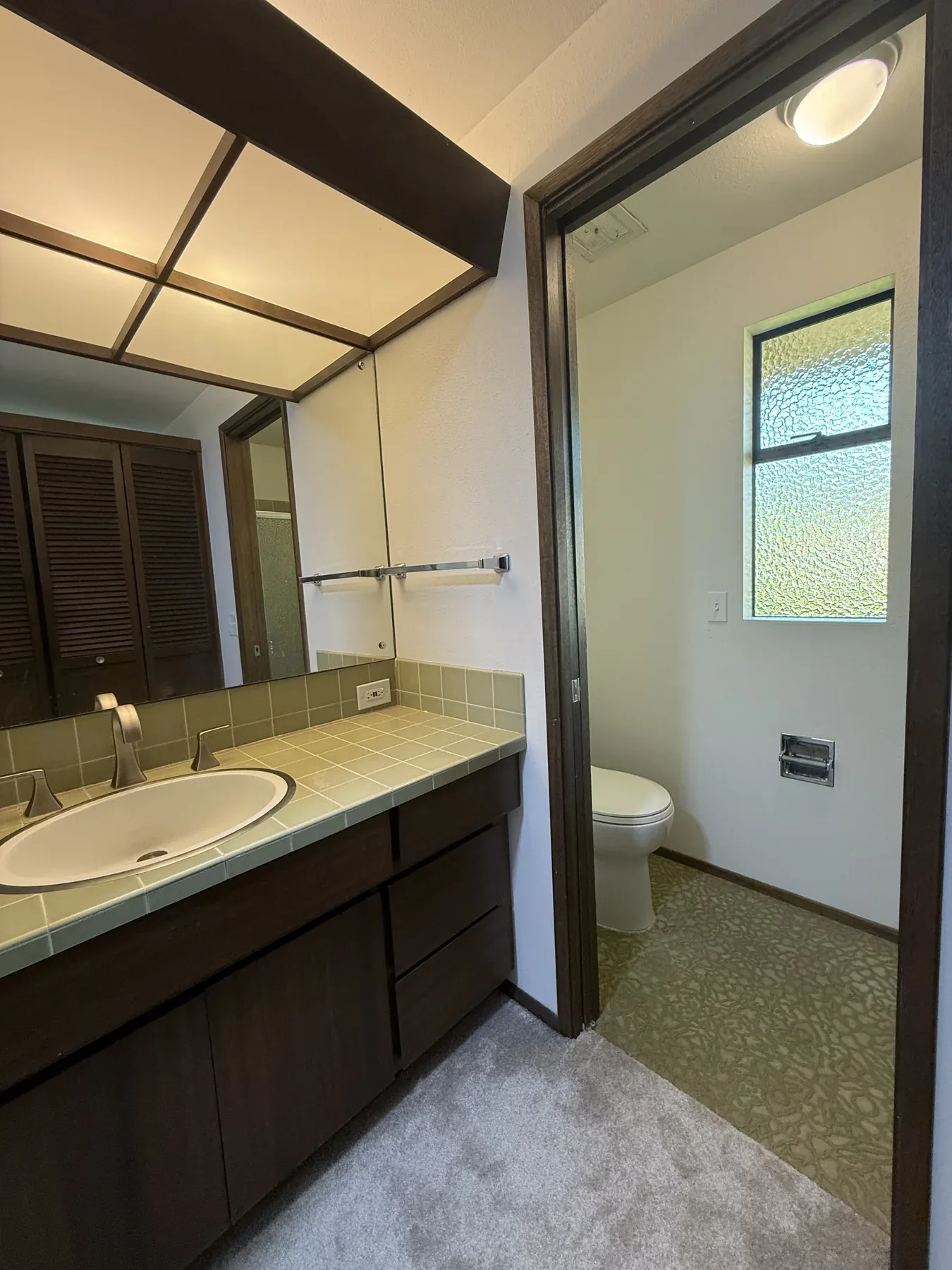 Old Bellevue Primary Bathroom vanity before remodeling