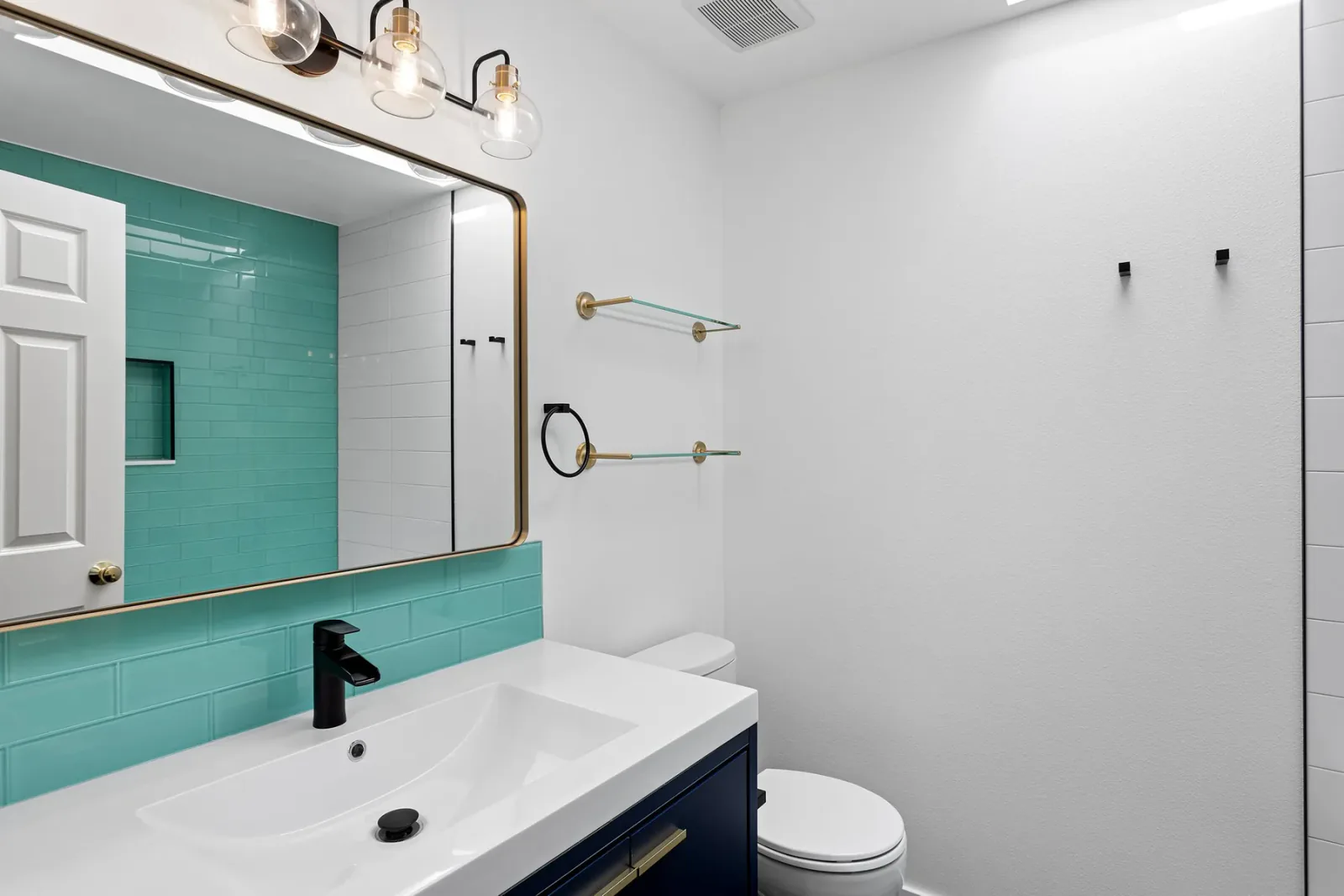 Coordinated 2.5-Bath Remodel in Kirkland, WA