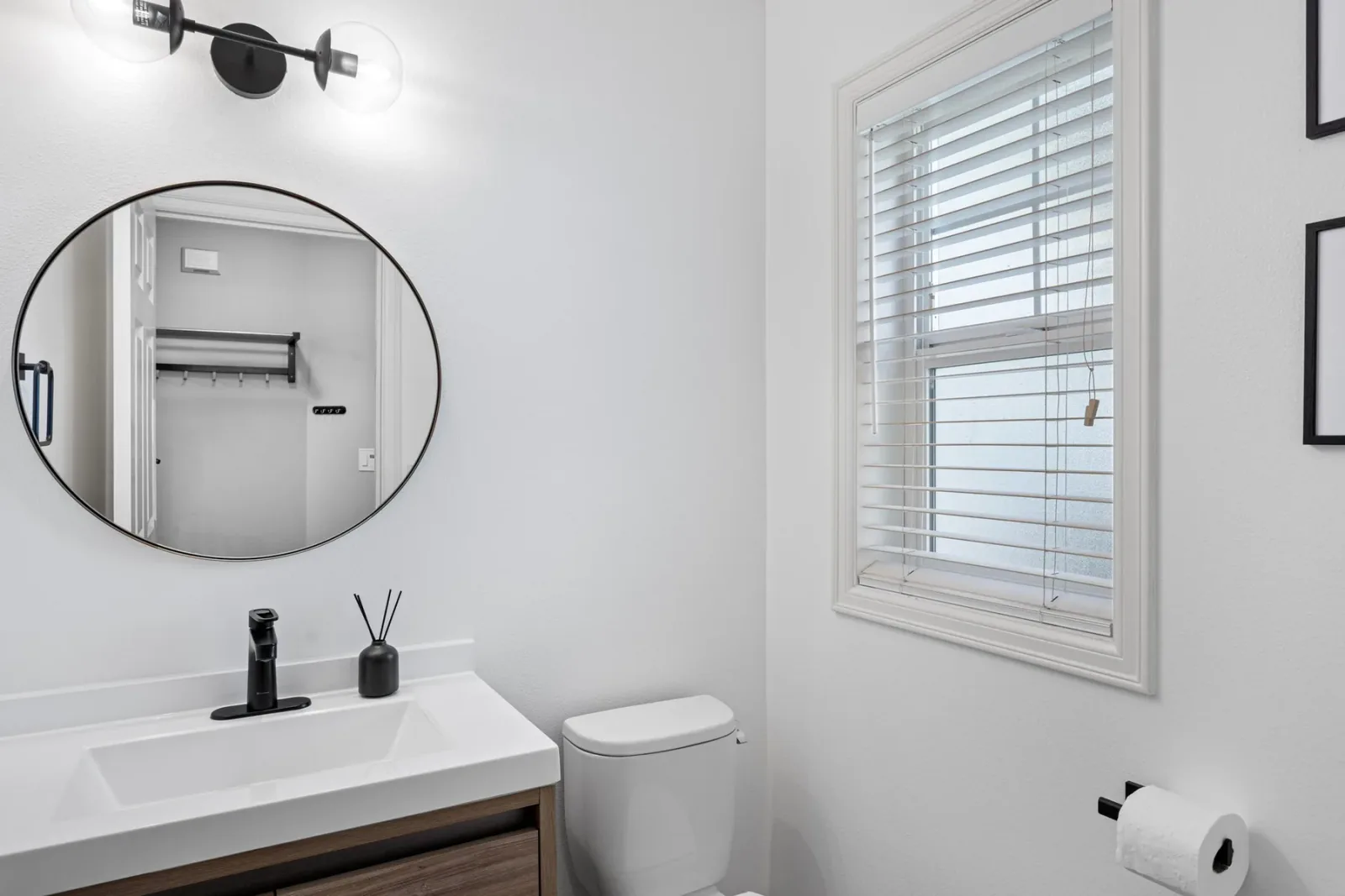 Finished bathroom in Kirkland, WA, view 5